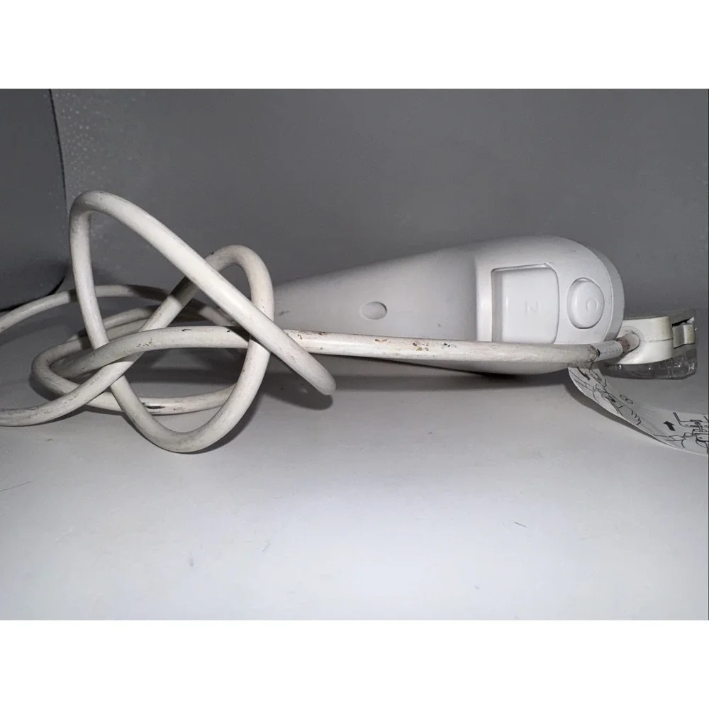 Nintendo Wii Numb Chuck Navigation. Great Condition